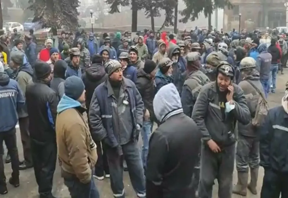 Protest Valea Jiului. Minerii sunt nemulțumiți atât de legea pensiilor, cât și cea a salarizării