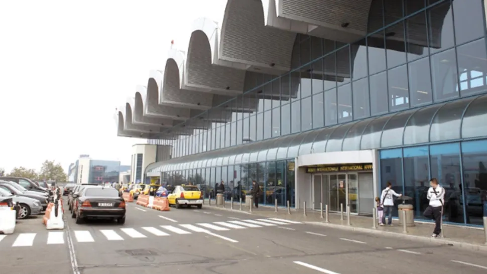 Femeie prinsă pe Aeroportul Otopeni cu 15 documente false. Alți patru pasageri au încercat să ajungă în Irlanda cu pașapoarte contrafăcute
