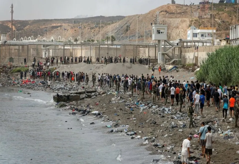Criza migranților din Ceuta: autoritățile spaniole ar fi fost avertizate înainte de afluxul masiv