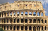 Roma declară „zonă roșie” în jurul Colosseumului. Hoții și tâlharii pun turiștii în pericol, iar poliția primește puteri sporite