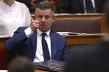 Noua mutare a premierului Peter Magyar. Vrea să-l de jos pe președintele Ungariei. Parlamentul votează