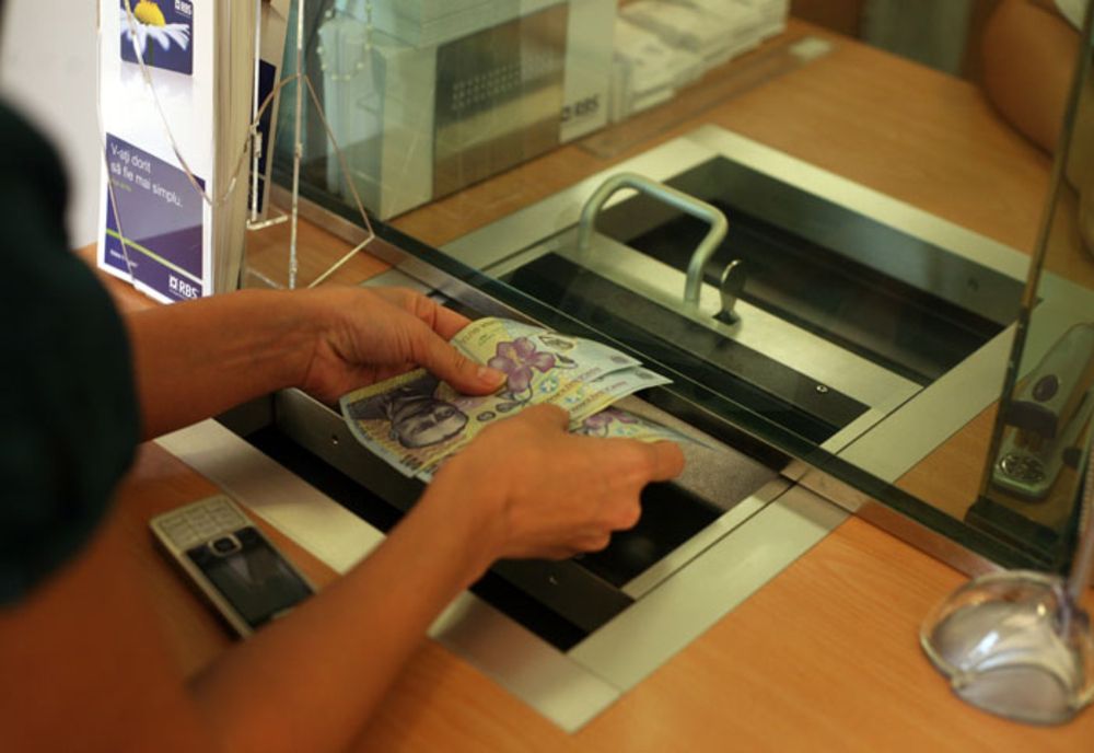 Cât de mult cresc dobânzile creditelor, ce se întâmplă cu ratele la bănci