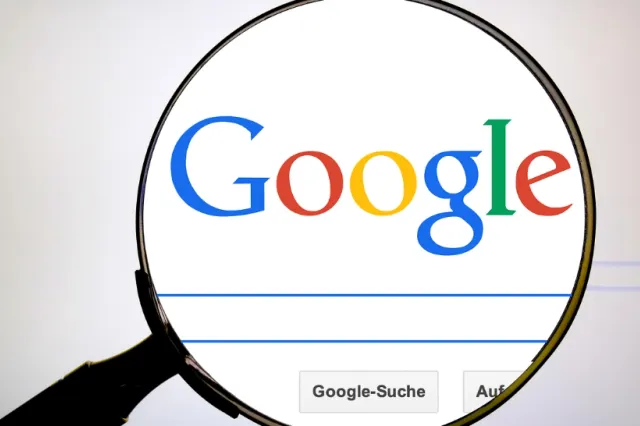 CE a decis că Google trebuie să ofere concurenţilor condiţii egale de acces la anumite date ale motorului său de căutare