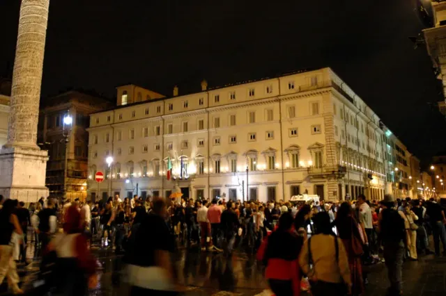 Avertisment pentru turiștii din Italia: traversarea neregulamentară poate aduce amenzi de până la 102 euro: „Nu toți șoferii opresc!”