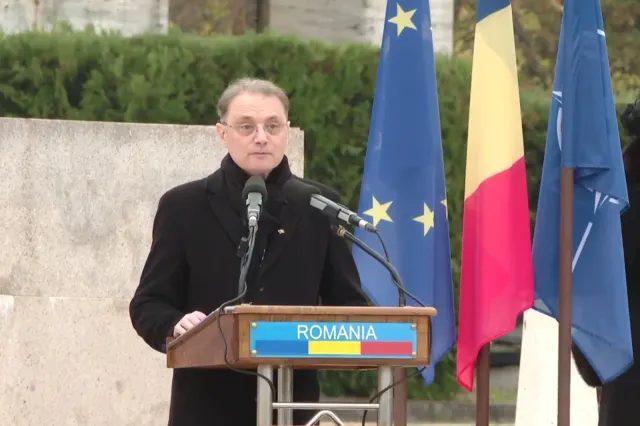 Premierul Luca Niculescu, de Ziua Armatei: „Amenințările cibernetice, atacurile hibride și campaniile de dezinformare ne pun la încercare”